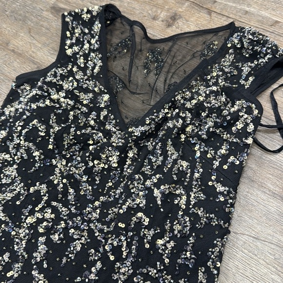 Mori Lee Black and Gold Mini Dress Size 4 - Picture 4 of 5